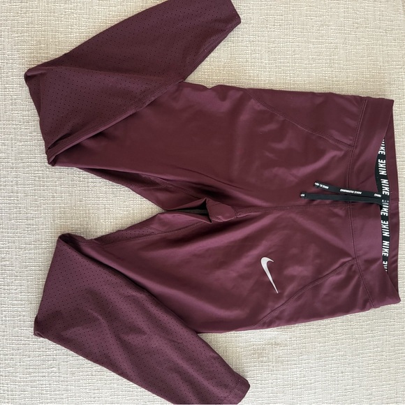 Nike Bundle- Speed cool running tights - Picture 5 of 8